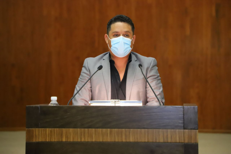 Defienden y reclaman en las  redes sociales lana para Salud