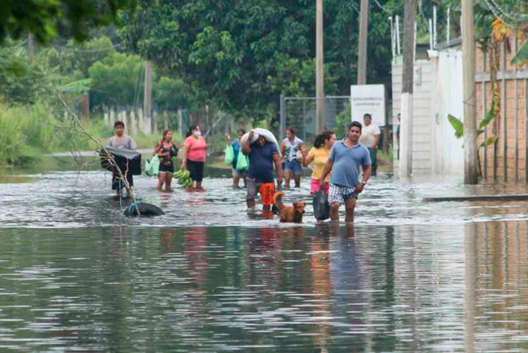López Obrador anuncia apoyo para afectados por lluvias en Tabasco