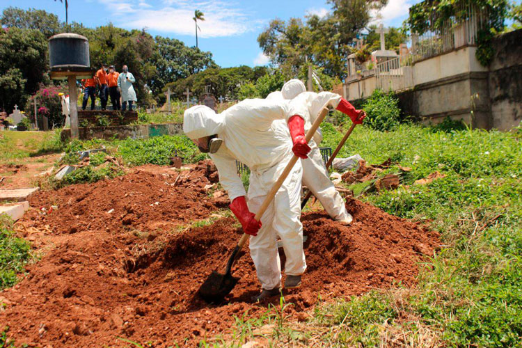 Emiten decreto para guardar luto nacional por muertes de Covid19