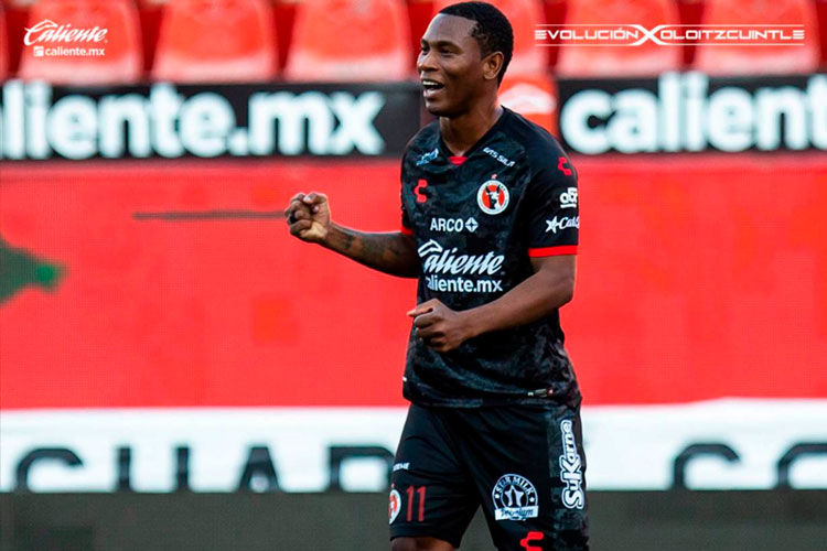 Xolos se queda con tres puntos en duelo fronterizo
