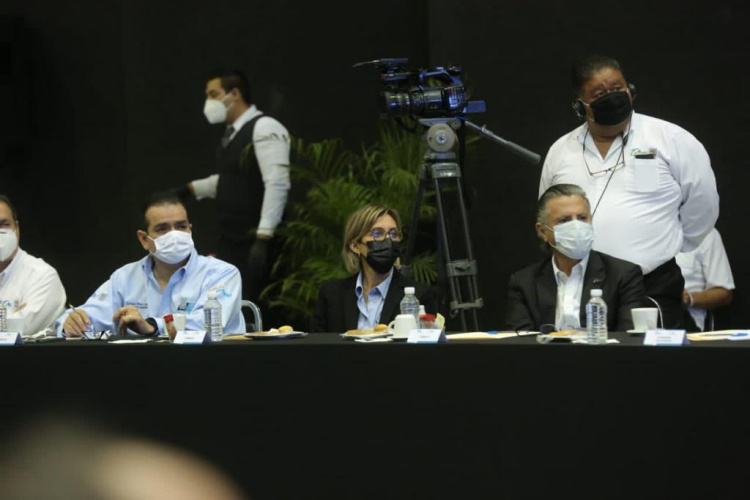 Respalda alcalde reclamo de Gobernador de presupuesto justo