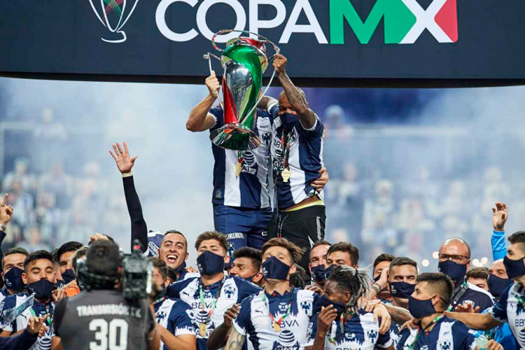 Monterrey levanta el título de la Copa MX