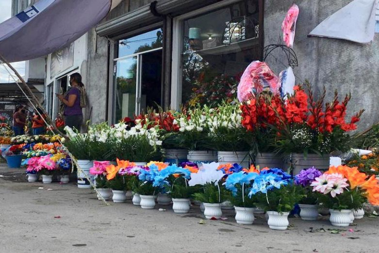 Espanta COVID a negocios en el Día de los difuntos