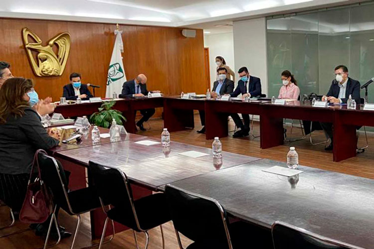 México cerraría 2020 con 1 millón de decesos