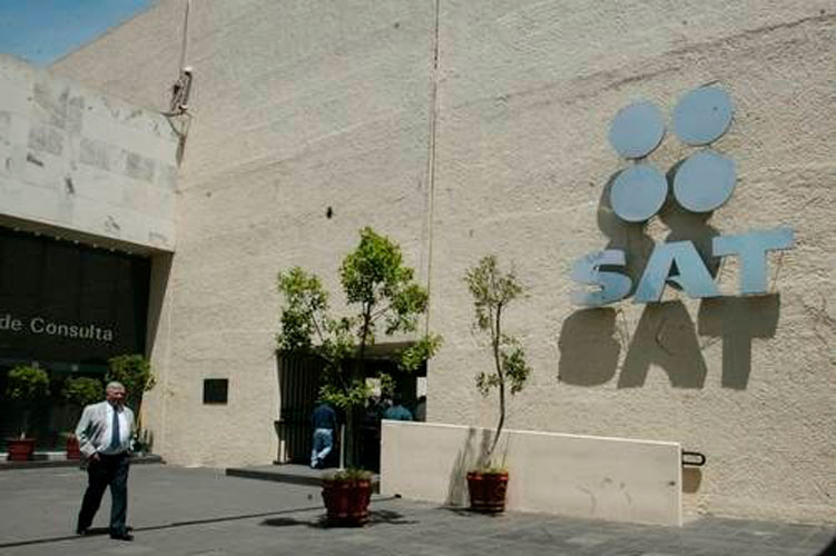 Farmacéuticas desplazadas financian a opositores: AMLO