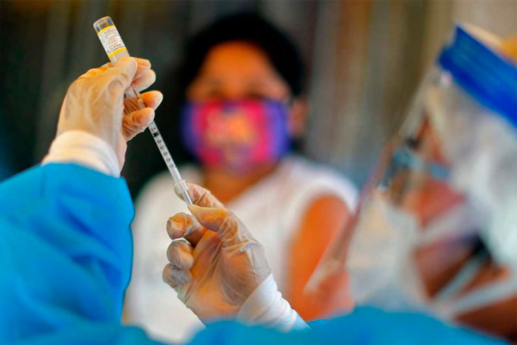 Llegan a México primeras vacunas contra Covid para ensayo fase 3