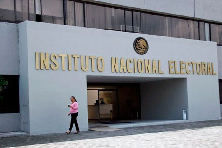 Revisarán Congreso y banqueros reforma polémica al Banxico