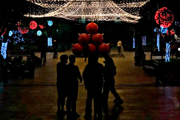 “Prudencia” pide Canaco; Sale gente a plazas y centro