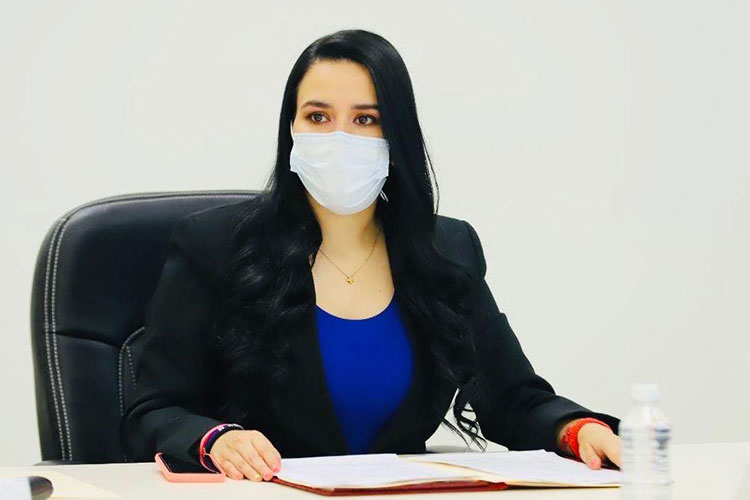 Yahleel se queda en Congreso y en la fracción del PAN