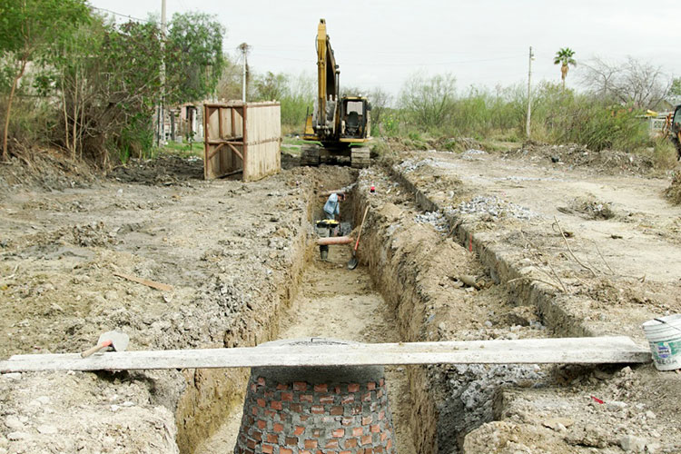 Repara Obras Públicas 3 subcolectores de drenaje