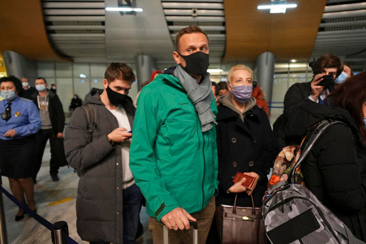 Rusia detiene a aliados de líder opositor preso Navalny