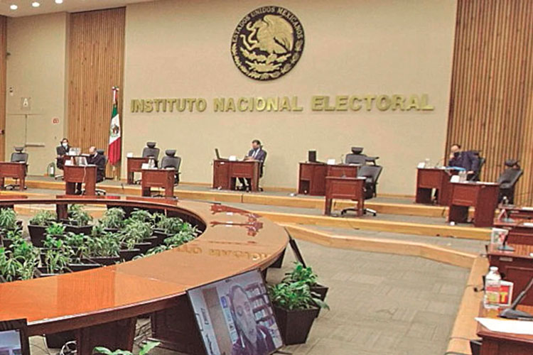 Niega INE tiempos de radio y TV a Presidencia