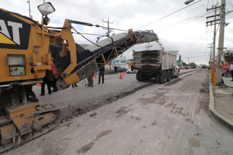Inicia pavimentación en la 14 y avenida Constituyentes