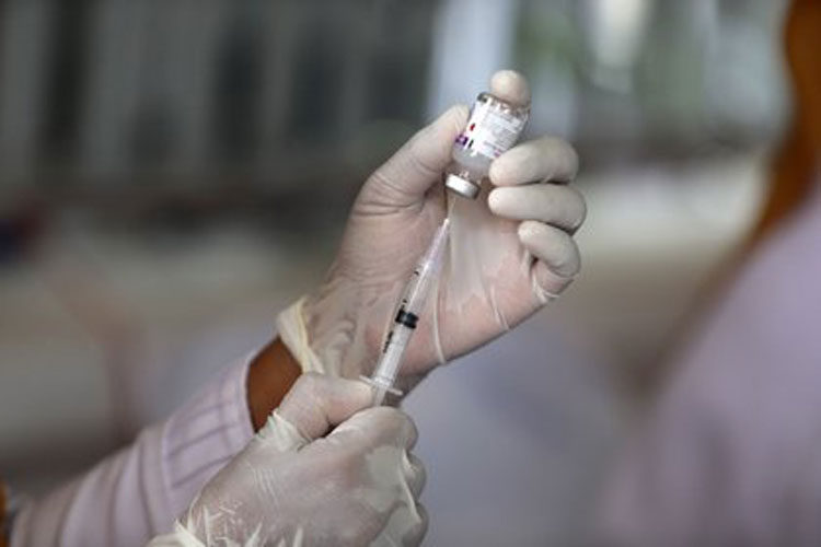 No se cancela segunda aplicación de vacuna contra Covid para el sector salud