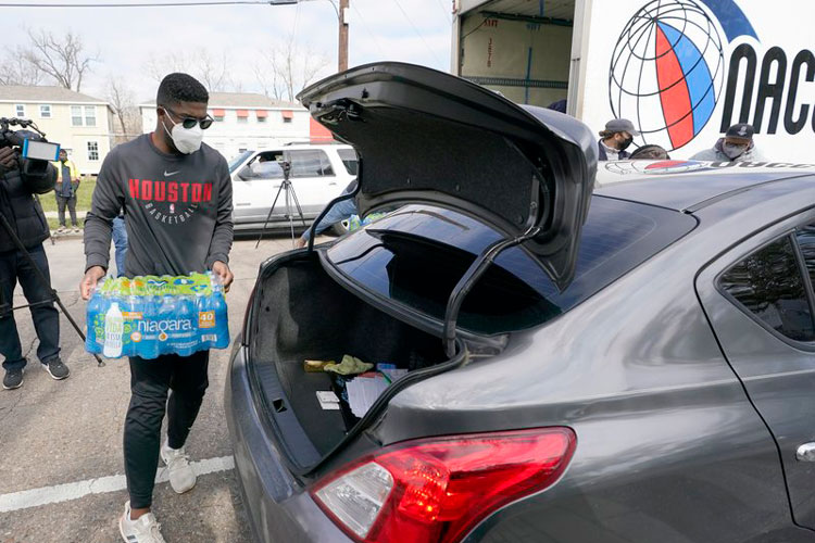 Nueva crisis en EEUU tras tormenta: falta agua en ciudades