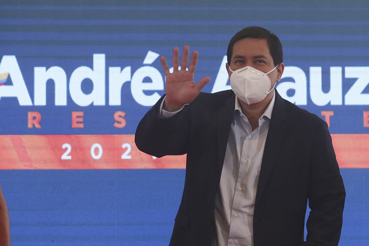 Ecuador: Exbanquero Lasso queda segundo e irá a balotaje
