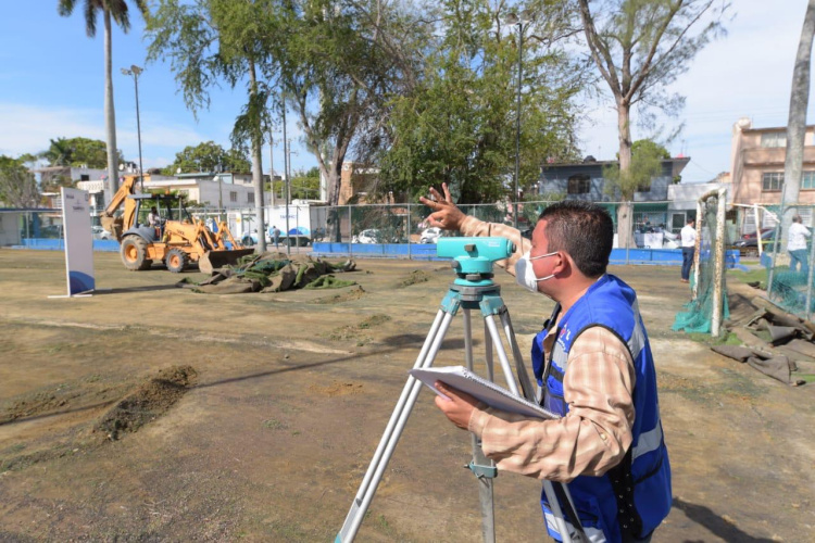 Moderniza Chucho Nader Espacios Deportivos y de Integración Social