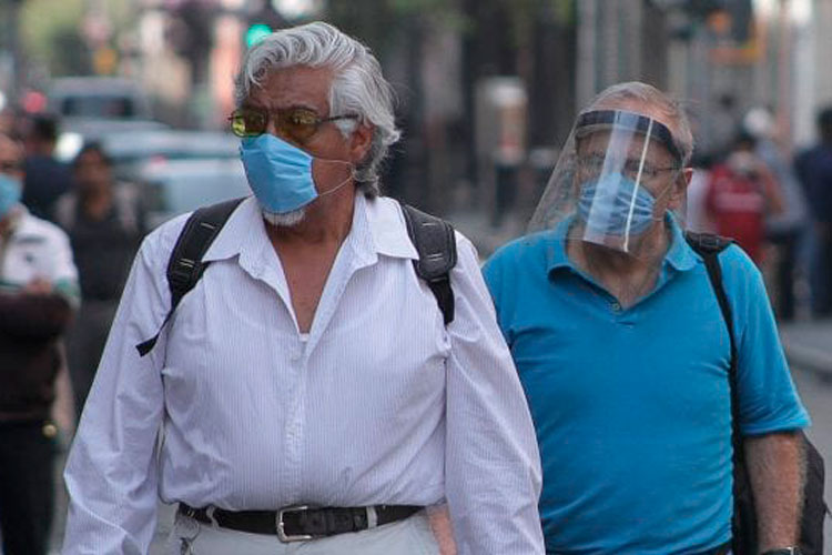 Reanudan vacunación contra Covid y promoción de la 4T