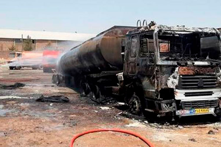 Explota camión cisterna en frontera Irán-Afganistán