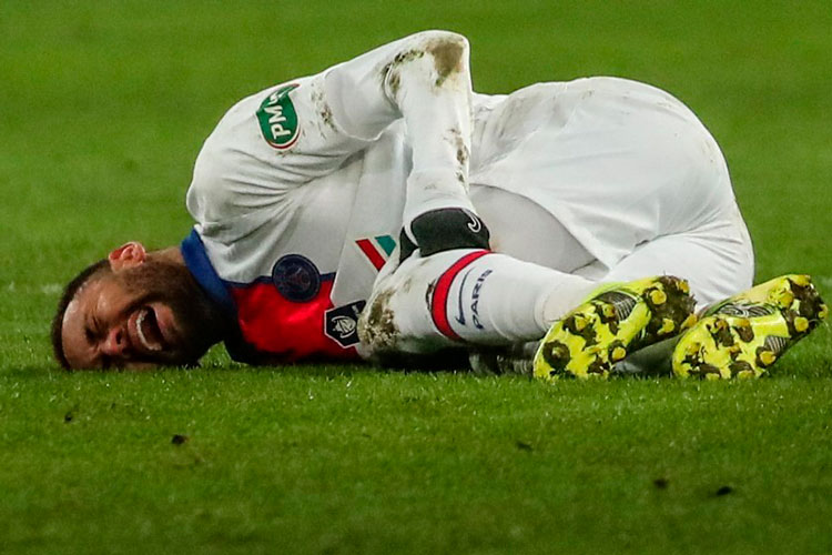 Neymar estará un mes de baja
