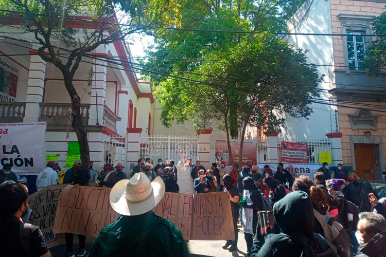 Tamaulipas toma por asalto el CEN de Morena en la CDMX