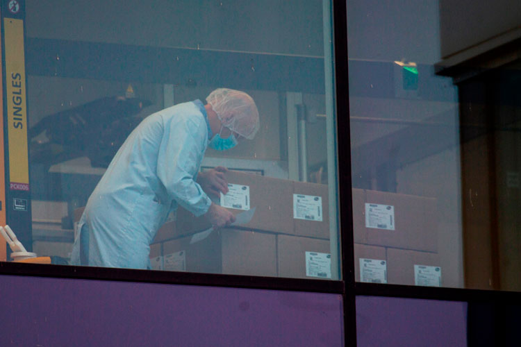 Policía de Myanmar actúa contra protestas por el golpe