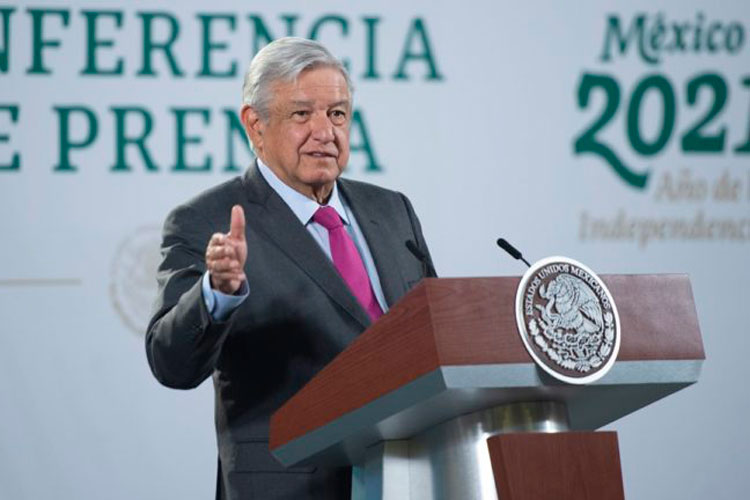 Amplía AMLO su petición de investigar al juez Gómez Fierro