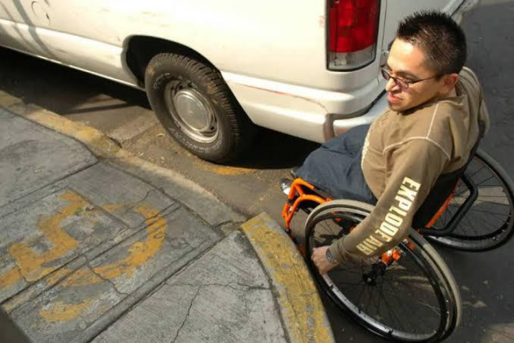 Cobra Tránsito en Cd Madero $2,500 por obstruir rampas