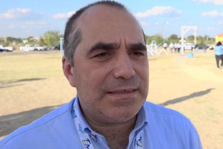 Entrega Alcalde aula y acciones del programa regreso a clases