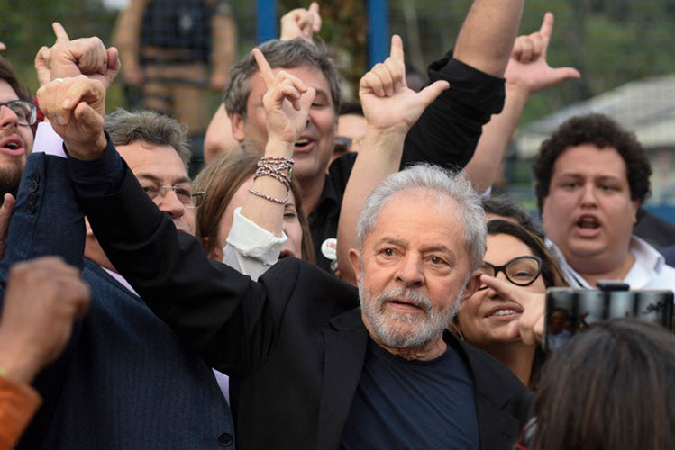 Palomean comisiones del Senado castigar uso político de FGR