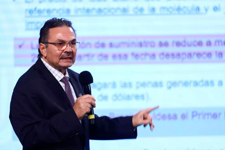 Esposa de Roberto Sandoval pide intervención de AMLO