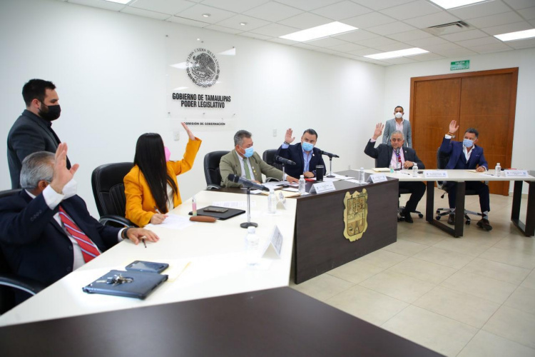 Aprueba morena desaparición de organismos autónomos