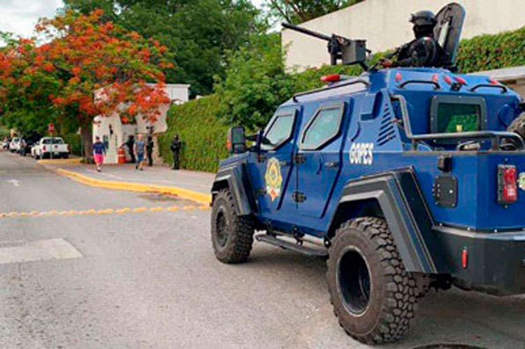 Redoblan seguridad en casa de gobierno