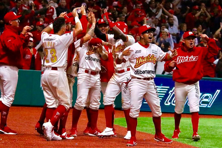 Todo listo para escuchar el… ¡Play ball!