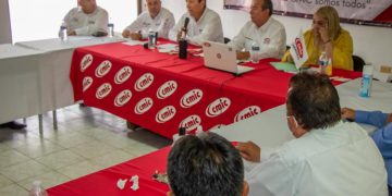 Expone Mario López a IP cartera real de proyectos en su propuesta de Gobierno