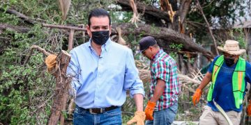Encabeza Rivas limpieza en colonia Buenavista
