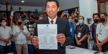 Recibe Chucho Nader constancia como Alcalde Electo 2021-2024