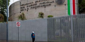 La Corte protege a los soldados de despidos