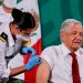 Recibe AMLO segunda dosis de vacuna AstraZeneca contra Covid-19