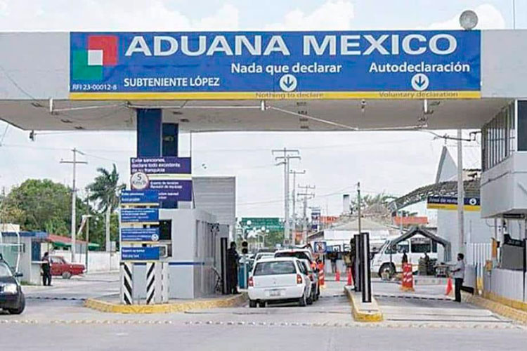 AMLO firma decreto para fortalecer aduanas y combatir contrabando