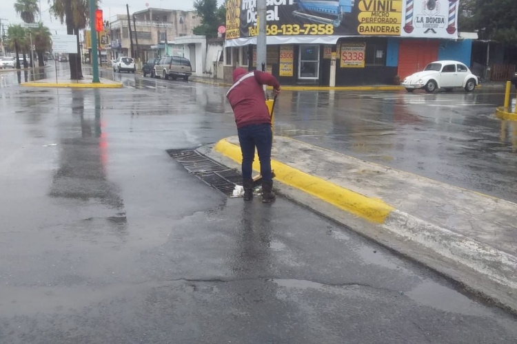 Realiza Gobierno de Matamoros limpieza de drenes
