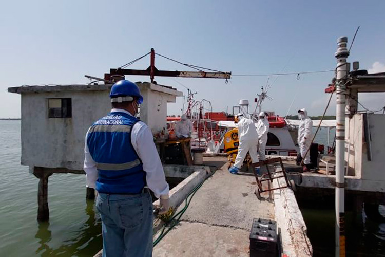 Ponen en cuarentena a personal de buques en Tampico
