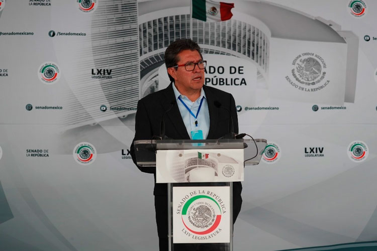 El próximo lunes, periodo extraordinario para desafueros: Monreal