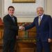 ¿A quién conviene descalificar a Samuel?.-AMLO