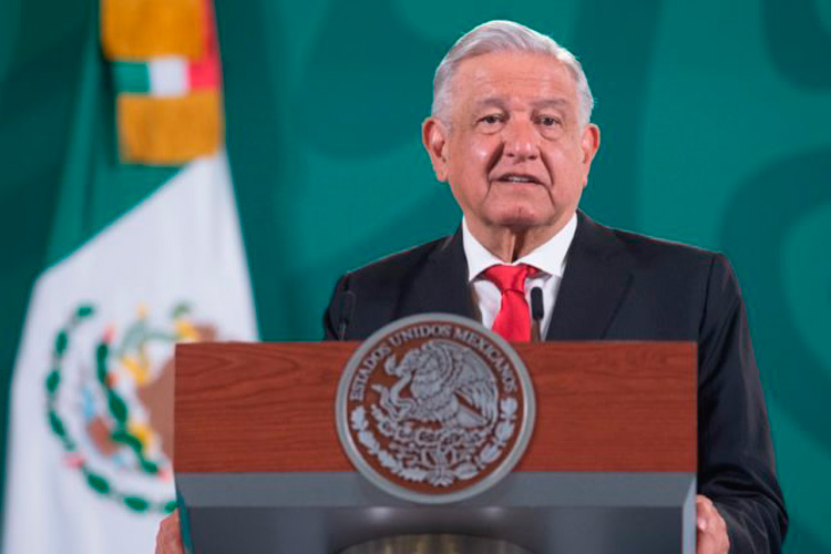 Senadores son libres de formar nueva bancada: AMLO