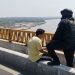 Evitan Policías que hombre se suicide del Puente Tampico
