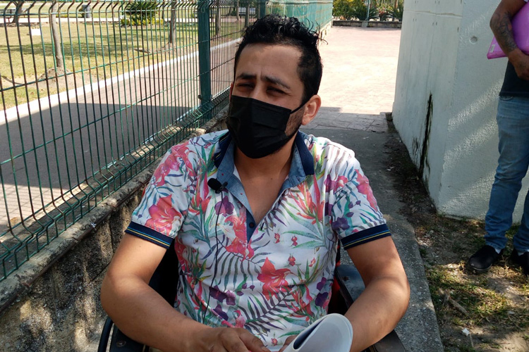 Joven baleado por un policía implora justicia