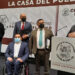 Una Tras Otra / Un secretario “mamón”