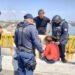 Evitan motorizados que mujer se arroje de Puente Tampico
