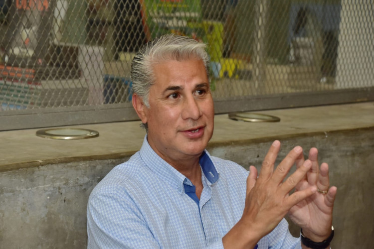 Rojas: “No vengo a dividir; Me sumo con Américo”
